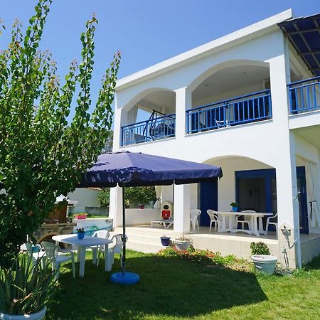 فيلا Dolphins House Paralia Avdhiron المظهر الخارجي الصورة