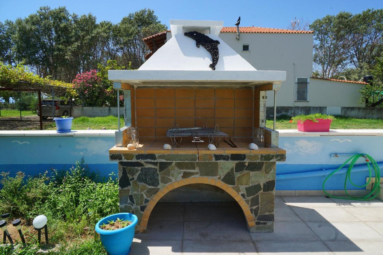 فيلا Dolphins House Paralia Avdhiron المظهر الخارجي الصورة