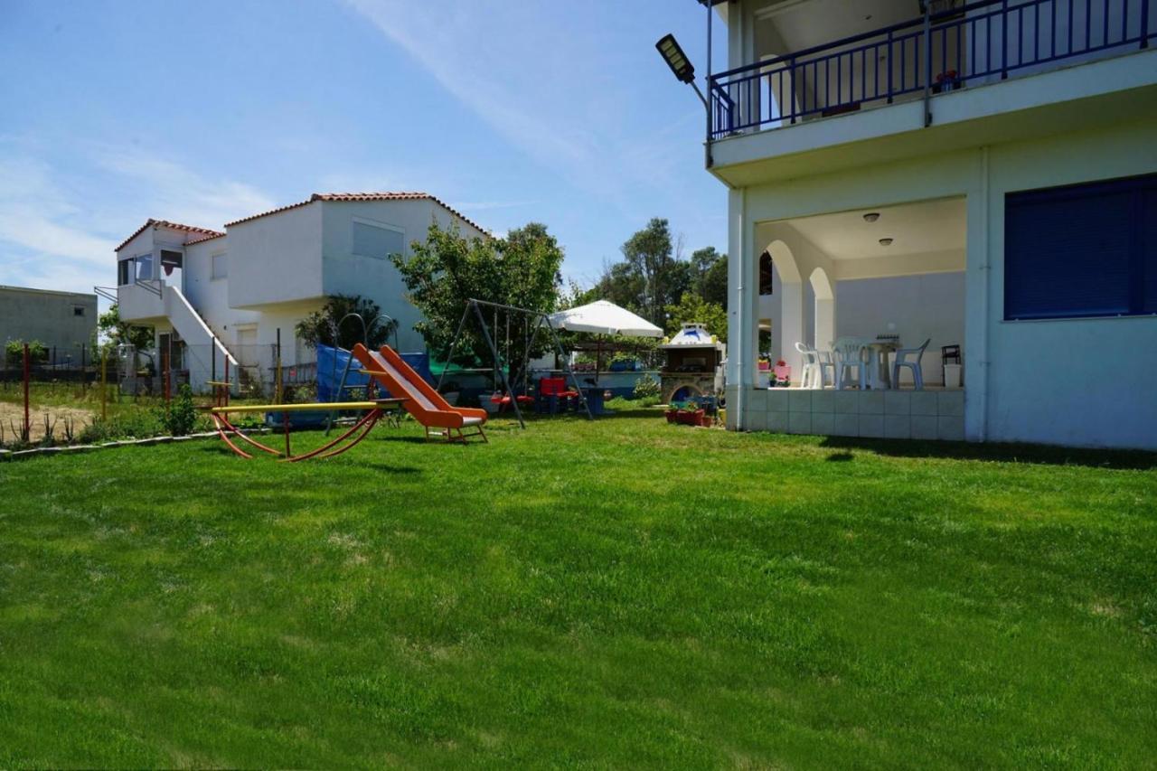فيلا Dolphins House Paralia Avdhiron المظهر الخارجي الصورة